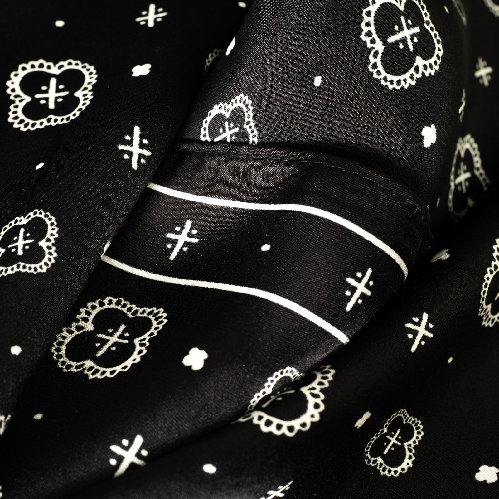 NOIR 5150 SILK SQUARE